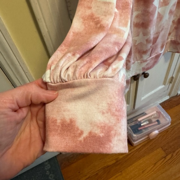 Soft star print shirt in mauve NWOT - Picture 5 of 5